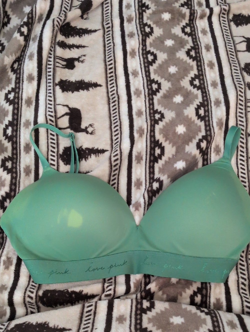 PINK Victoria's Secret  Green Wireless Wear Everywhere Bra